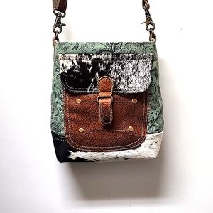 Myra Shoulder Bag